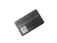 レーザーはマットの黒の金属の名刺の磁気ストライプのスーパーマーケットVip QRコード クレジット カードを刻む