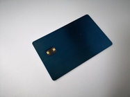 接触NFCの金属はRFIDのブラシをかけられたスマートな札入れカード青を前払いした