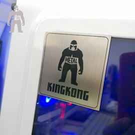 ハンドバッグKingKongのためのブラシの効果の印刷物の黒の金属の名札はカスタマイズしました