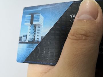色によって塗られるロゴのカスタマイズされたステンレス鋼の無光沢の黒い金属ビジネス メンバー カード