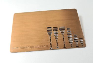 習慣CR80の古典的なエッチングのテキストとの銅によってブラシをかけられる金属の会員証の切り取られたロゴ