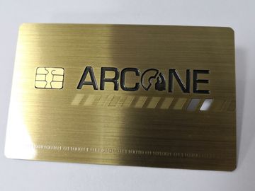 金属の金の磁気ストライプの署名欄が付いている小さい接触ICの破片のバンク カード