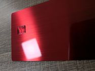 スーパーマーケットのための光沢のある0.8mm明白で赤いブラシをかけられた金属のバンク カードの小さい破片