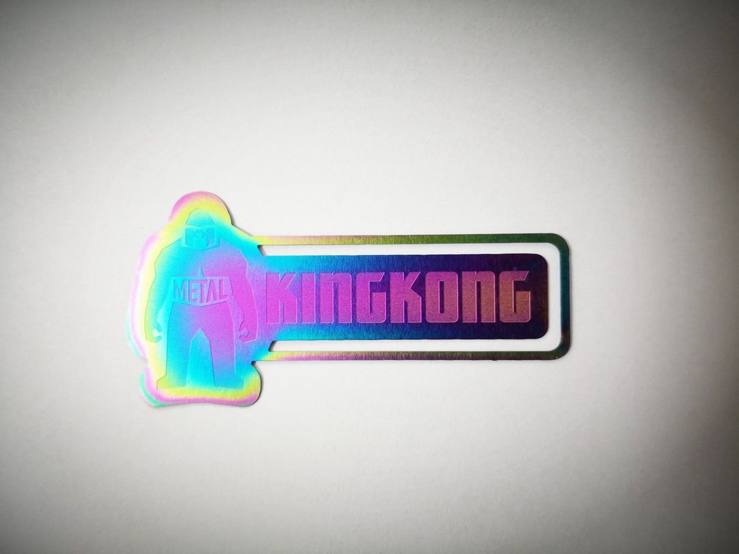 虹によって着色される習慣によって刻まれる金属はステンレス鋼KINGKONGをしおり